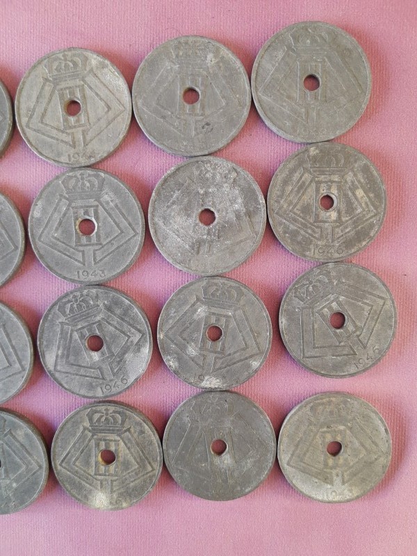 Lot van twintig Belgische 25 cent munten van 1942 tot 1946